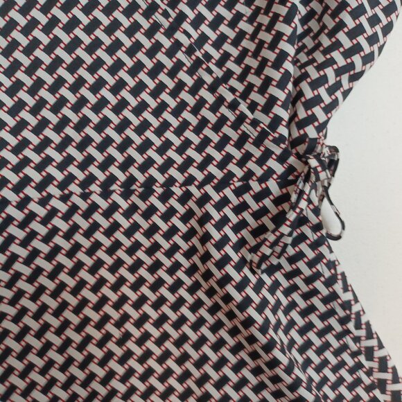Women's Tommy Hilfiger Black/White/Red Side Tie Blouse Size Medium - Picture 5 of 11
